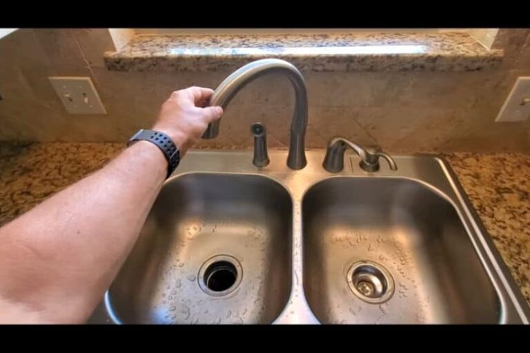 Kitchen Faucet Won T Swivel Top 5 Cause And Quick Fix Solution   Kitchen Faucet Wont Swivel 768x512 